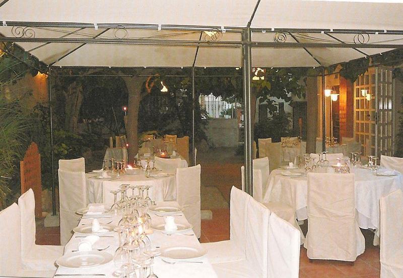 Hotel Restaurant Llansola ซันต์การ์เลสเดลาราปีตา ภายนอก รูปภาพ
